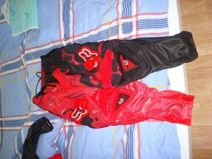 Fox Hose rot Fox Hose rot